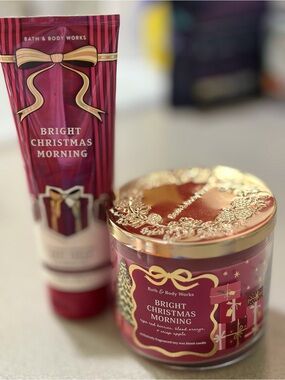 Bath & Body Works Bright Christmas Morning Gift Set - Burgundy and Gold
